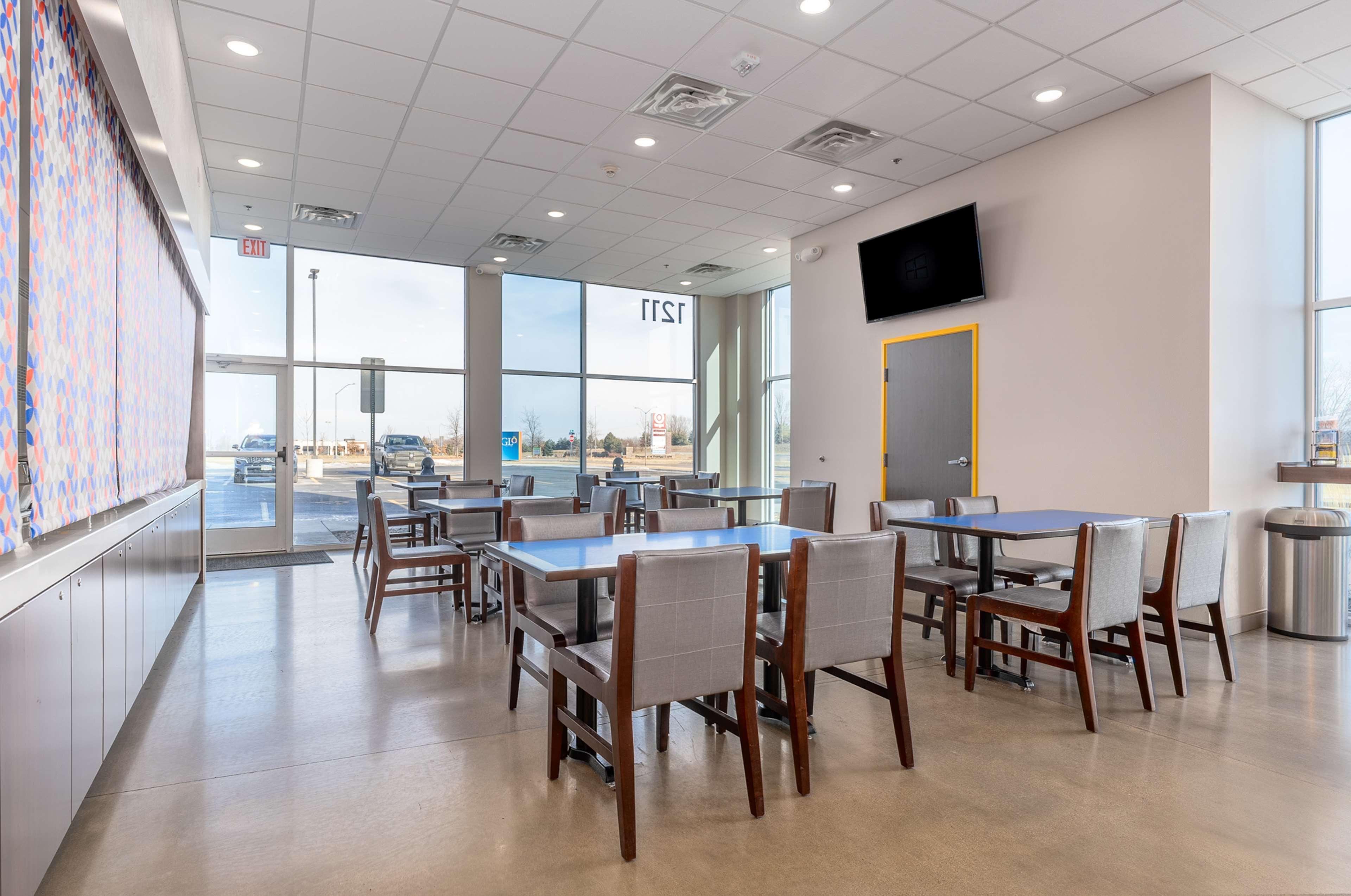Glo Best Western Dawley Farms In Sioux Falls Exterior photo